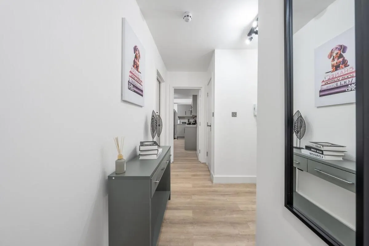 Stunning Stratford Retreat Free Parking Wifi Apartment London